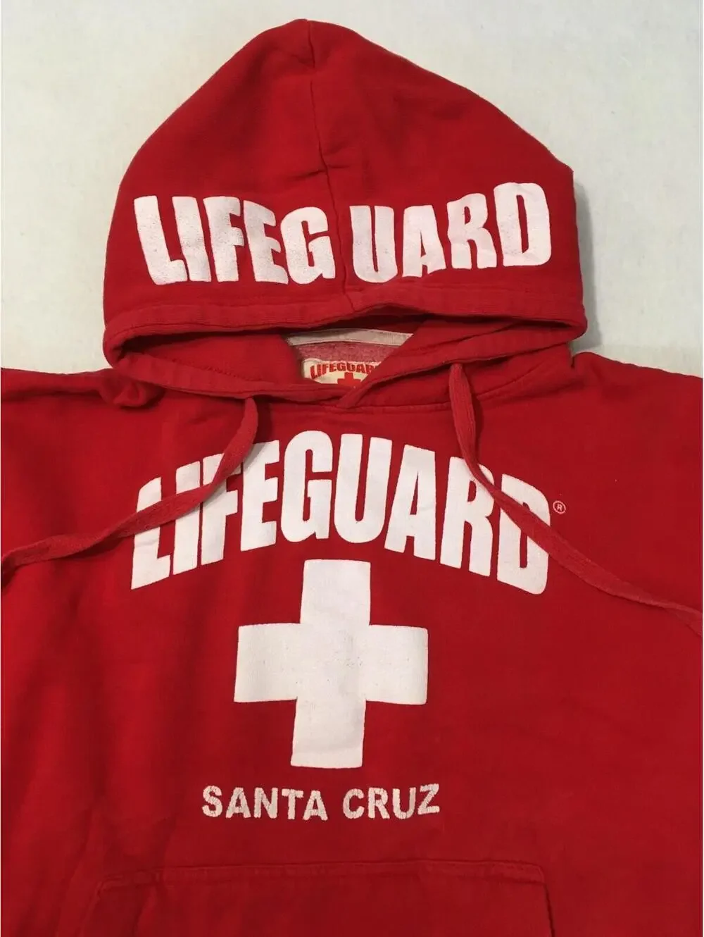 Vintage Lifeguard SANTA CRUZ Beach California Red Hoodie Sweatshirt MED - Picture 2 of 9